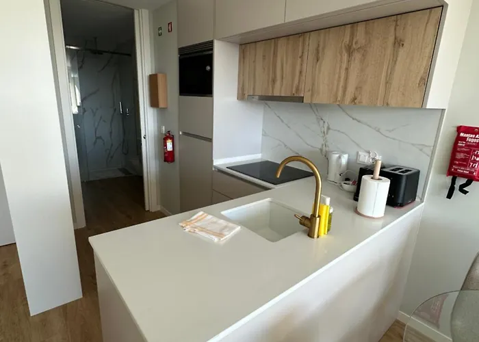 New Douro Tower 305 With Shared Pool And Parking *