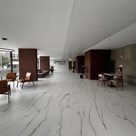 New Douro Tower 305 With Shared Pool And Parking 아파트 *