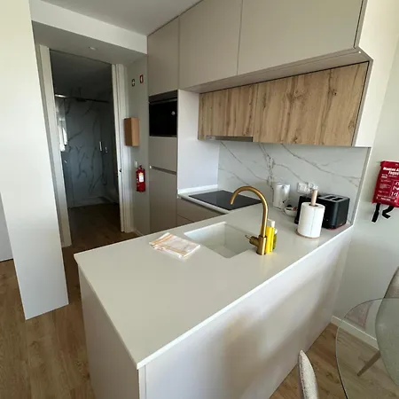 New Douro Tower 305 With Shared Pool And Parking *